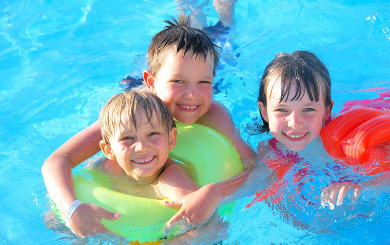 800x500-pool-kids