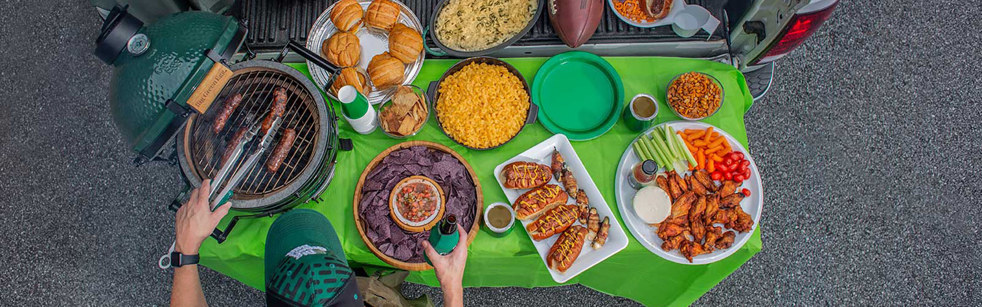 Tailgating with the Big Green Egg